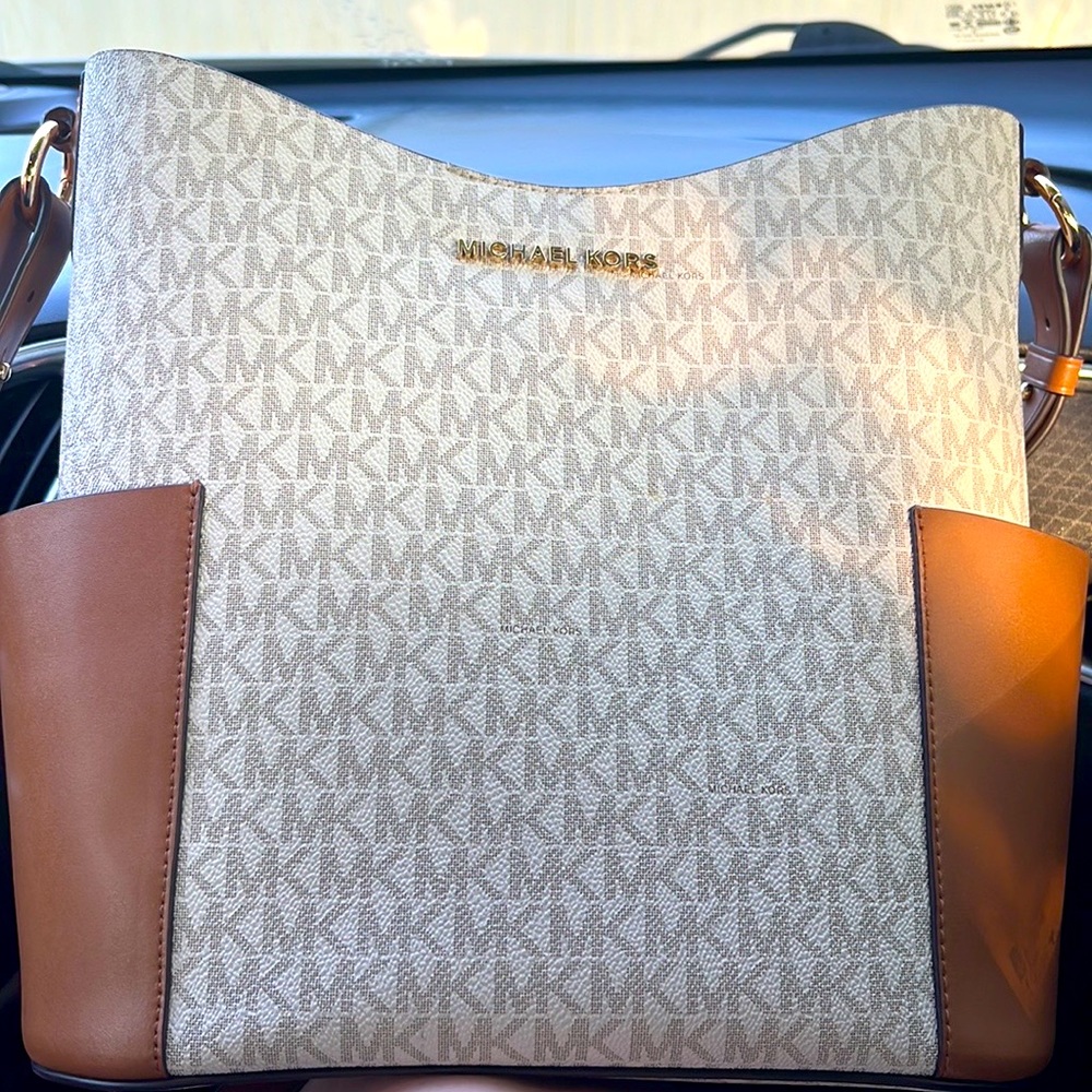 Michael Kors purse